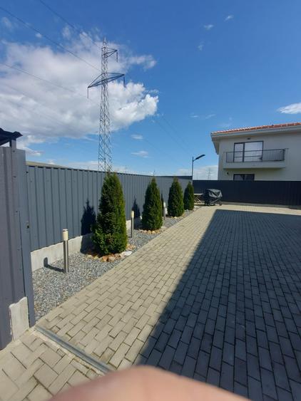 Duplex cu 4 camere cu Canalizare în Florești