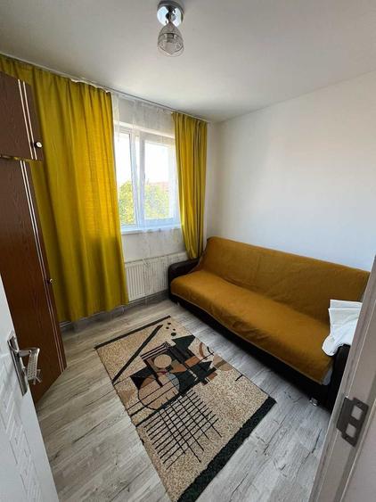 Apartament cu 2 camere nedecomandat în Decebal