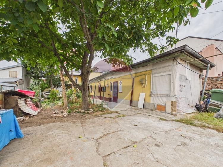 Casă individuală cu 4 camere cu Teren 309.5 Mp în Bd. Laminorului