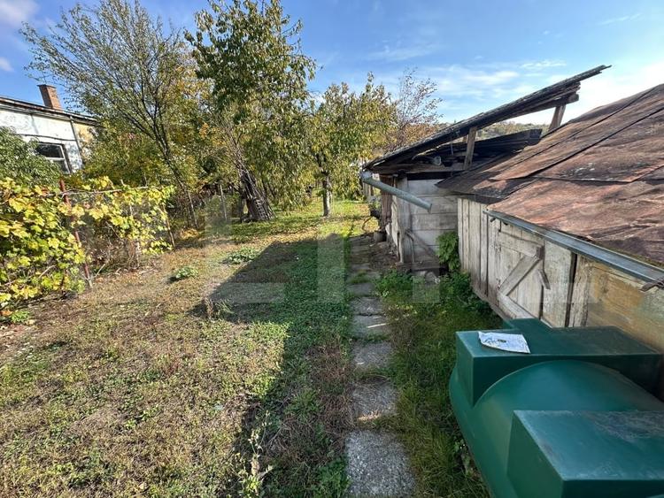 Casă cu 5 camere cu Canalizare în Central