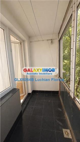 Apartament cu 3 camere semidecomandat, mobilat în Berceni