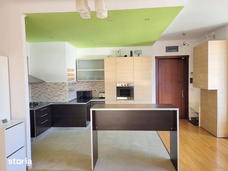 Apartament cu 3 camere, mobilat în Badea Cârțan