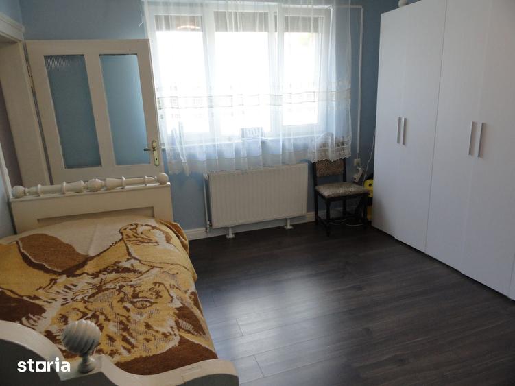 Casă cu 4 camere cu Teren 313 Mp în Central
