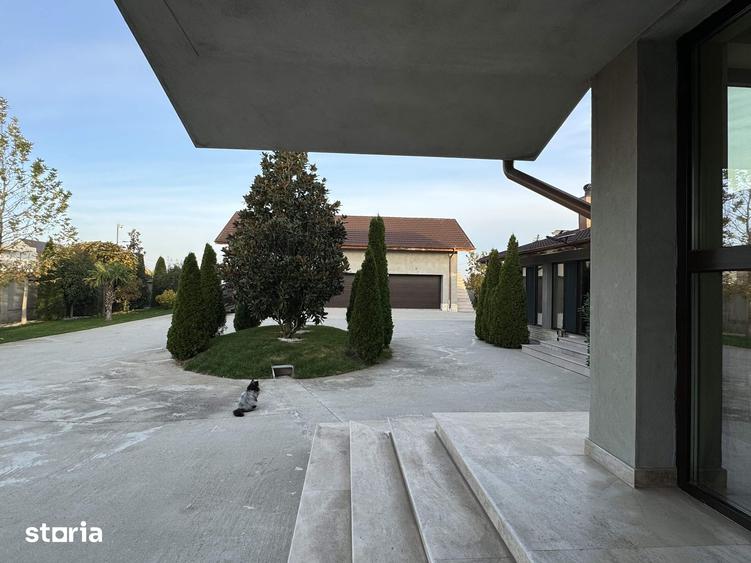 Casă cu Teren 3000 Mp în Central