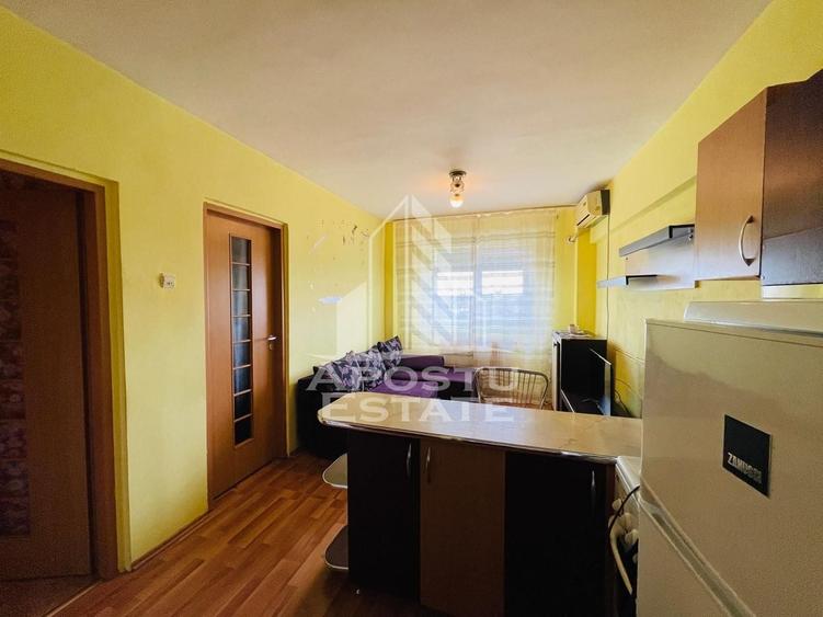 Apartament cu 2 camere semidecomandat în Intim