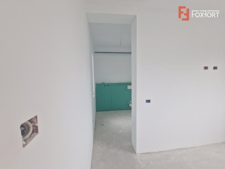 Duplex cu 4 camere cu Canalizare în Moșnița Nouă