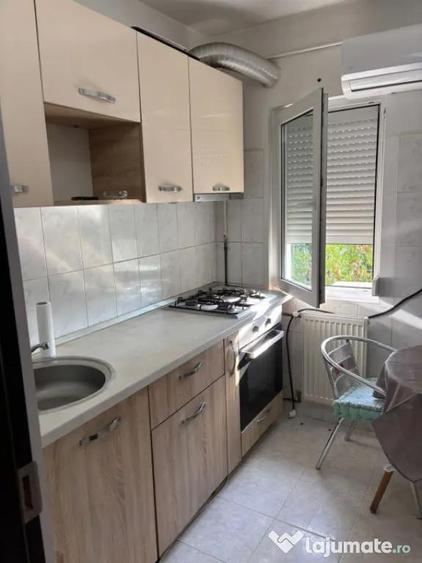 Apartament cu 2 camere decomandat în Vest