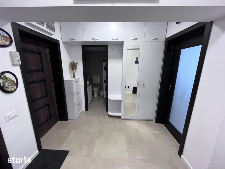 Apartament cu 3 camere decomandat în Valea Cetății