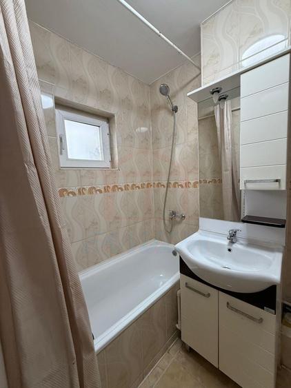Apartament cu 3 camere decomandat, mobilat în I. C. Frimu