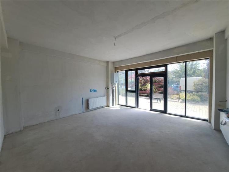 Spațiu comercial, de 52 mp, în Mărăști