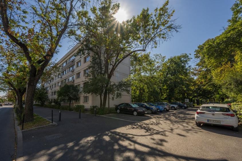 Apartament cu 2 camere semidecomandat în Giulești