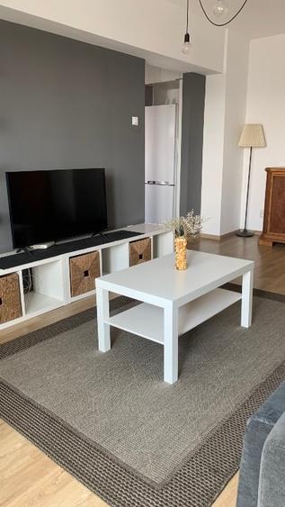 Apartament cu 2 camere decomandat, mobilat în Eroii Revoluției