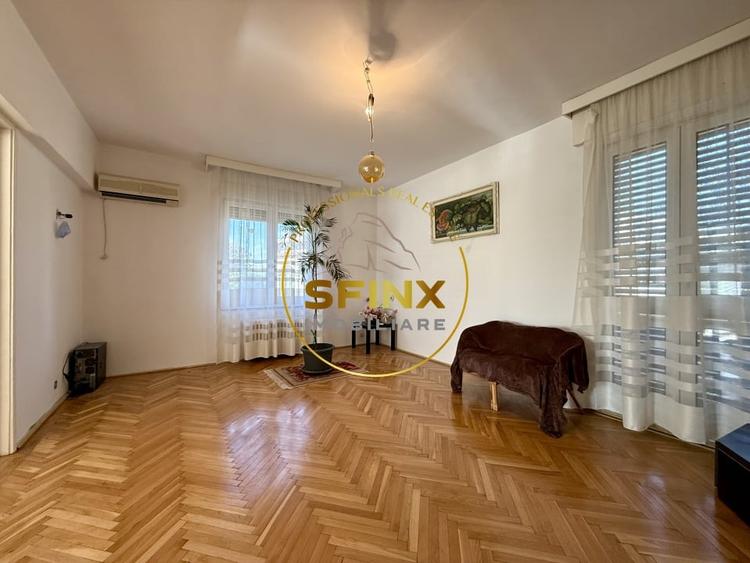 Apartament cu 5 camere decomandat, mobilat în Armeneasca