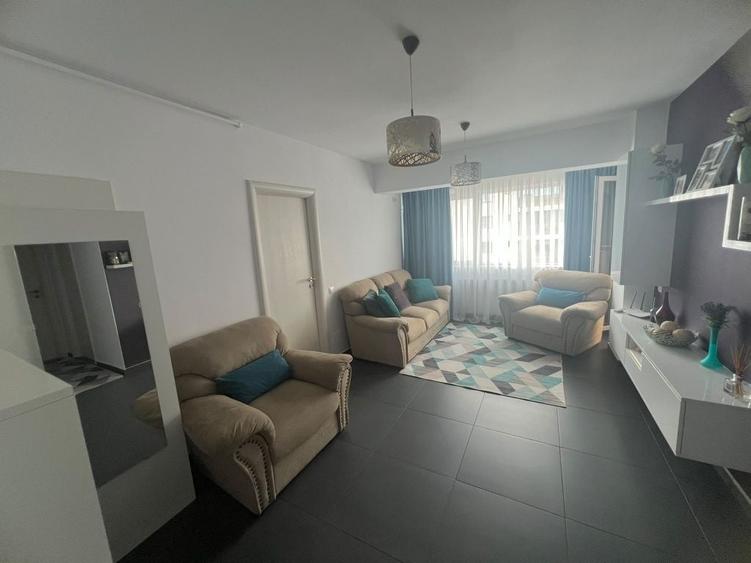 Apartament cu 2 camere semidecomandat în Tomis Plus