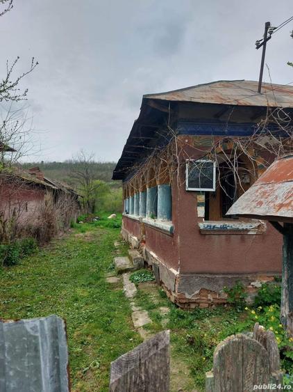 Casă în Coțofenii din Dos