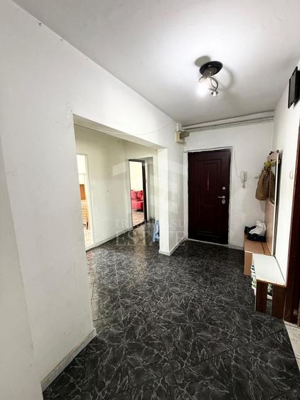 Apartament cu 4 camere decomandat, mobilat în Fundeni