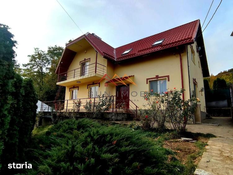 Casă cu 4 camere decomandat cu Teren 115500 Mp în Șotrile
