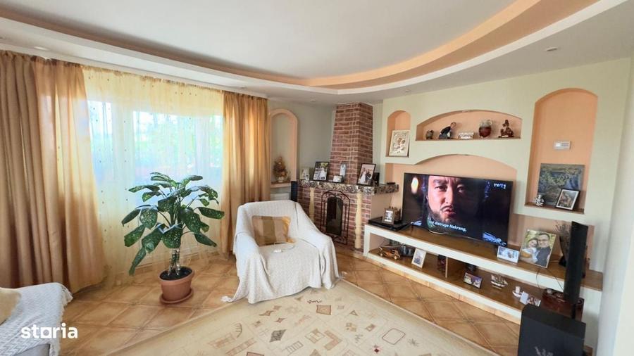 Casă cu 4 camere în Geamăna