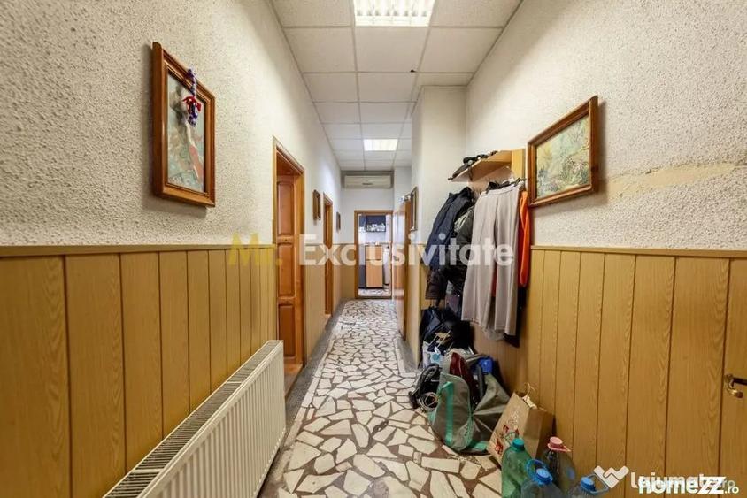 Spațiu comercial, de 443 mp, în Central