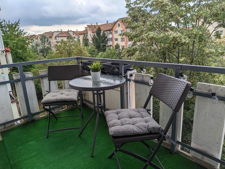 Apartament cu 2 camere decomandat în Sud