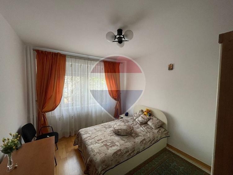 Apartament cu 3 camere decomandat, mobilat în 13 Septembrie