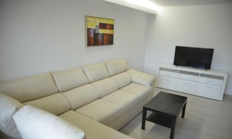 Apartament cu 3 camere decomandat, mobilat în 13 Septembrie — fotografia 1