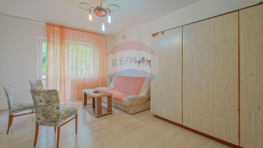 Apartament 2 cam de închiriat Zona Griviței Mobilat și utilat etaj 1 - 8