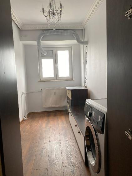 Apartament cu 3 camere decomandat, mobilat în Gorjului