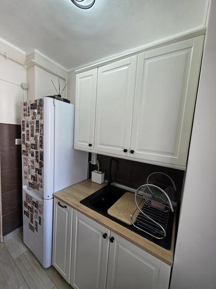 Apartament cu 3 camere semidecomandat în Gheorghe Lazăr