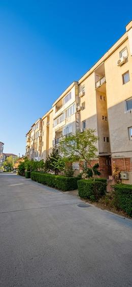 Apartament cu 3 camere decomandat în Steaua