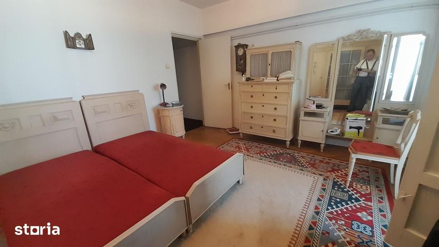 Apartament cu garaj ?i balcon intre Pia?a Victoriei ?i Piata Romana - 2