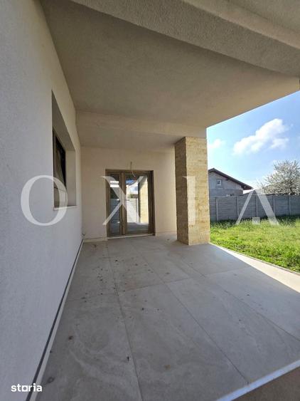 Casă cu 5 camere cu Teren 455 Mp în Giroc