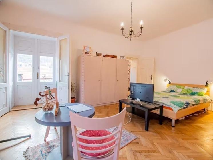 Apartament cu 2 camere nedecomandat în Central