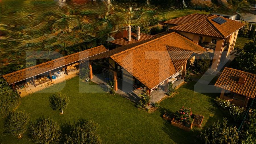 Casă individuală cu 5 camere cu Canalizare în Reghin
