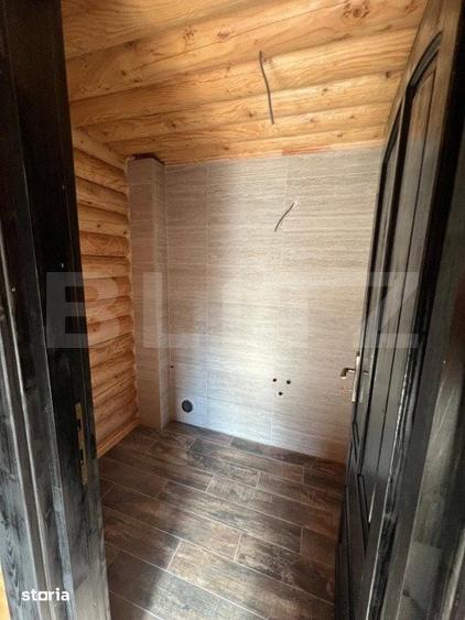 Casă cu 9 camere cu Teren 10000 Mp în Central