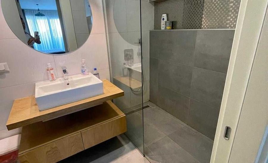 Apartament cu 2 camere semidecomandat în Barbu Văcărescu