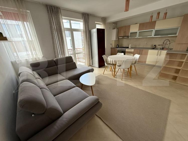 Apartament cu 2 camere semidecomandat, mobilat în Bună Ziua