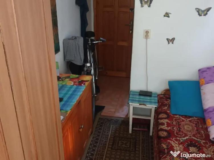 Garsonieră decomandată în Nord