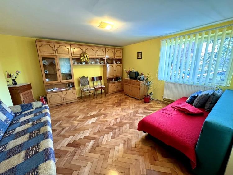 Casă individuală cu 3 camere cu Canalizare în Dâmbul Rotund