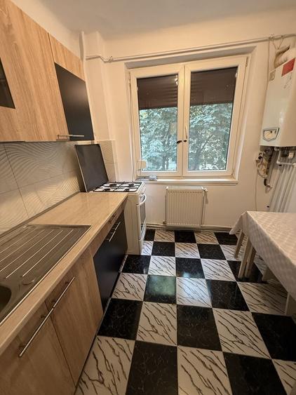Apartament cu 2 camere semidecomandat în Independenței