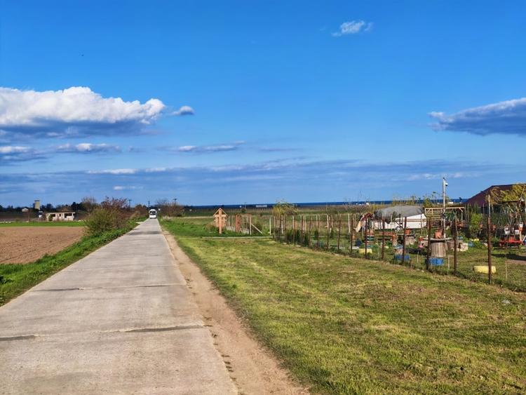 Teren Construcții intravilan de 1096 mp, în Corbu