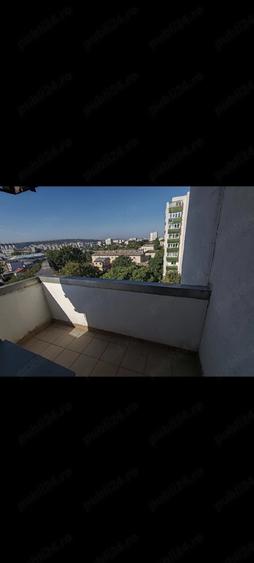 Apartament cu 3 camere decomandat în Hala Centrală