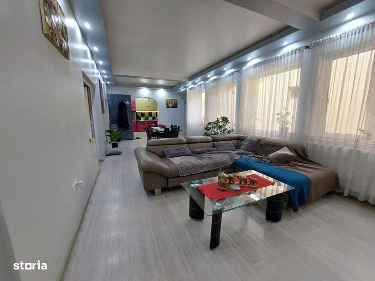 Casă cu 4 camere în Dacia