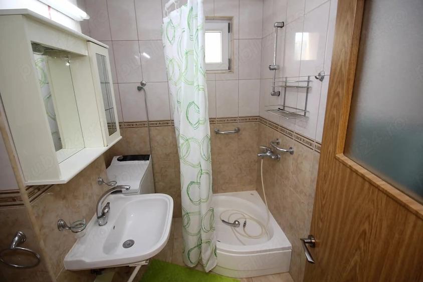 Apartament cu 3 camere decomandat în Mihai Bravu