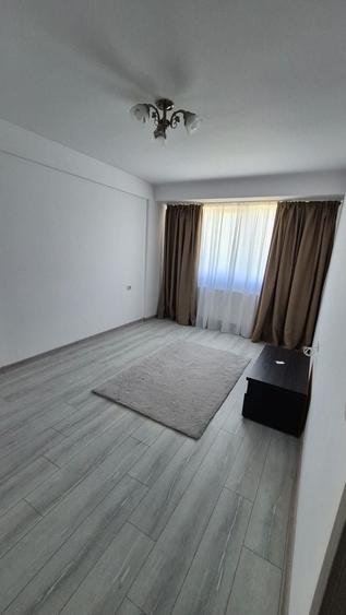 Apartament cu 2 camere decomandat în Vișani