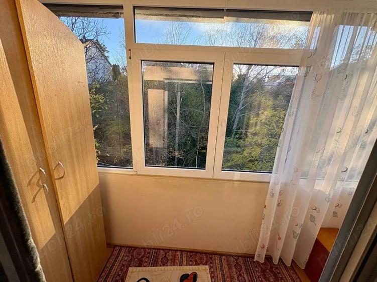 Apartament cu 2 camere decomandat, mobilat în Dacia
