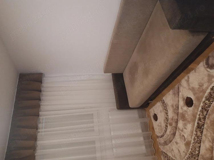 Apartament cu 3 camere decomandat în Exterior Vest