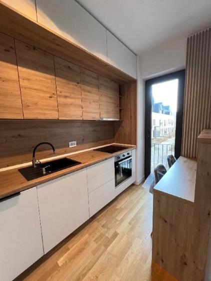 Apartament cu 2 camere semidecomandat, mobilat în Central