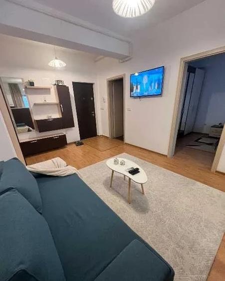 Apartament cu 2 camere semidecomandat, mobilat în Zorilor