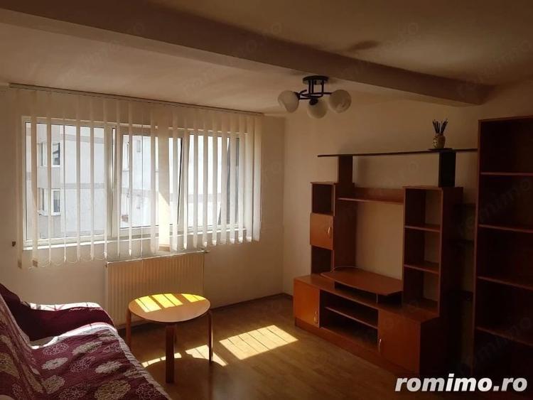Apartament cu 2 camere decomandat în Soarelui